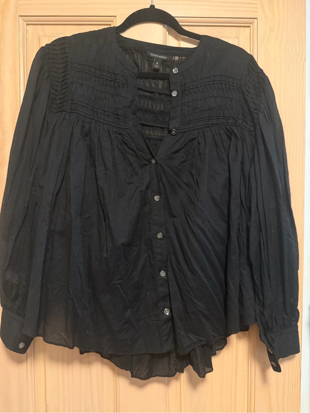 Banana Republic flowy blouse- perfect for Fall transition